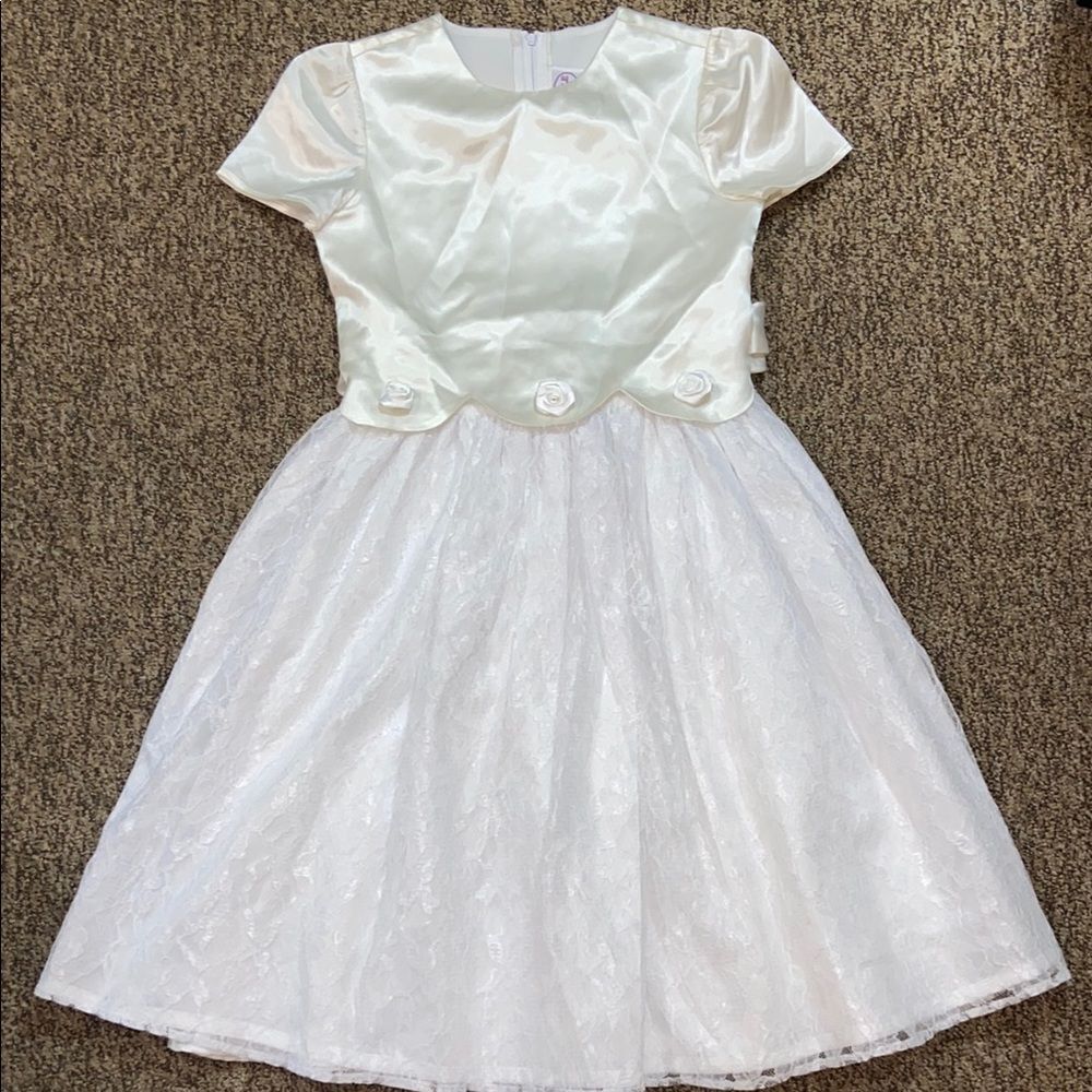 VTG,Little Miss Made In USA Lace White And Ivory Flutter Sleeve Sundress Size 8